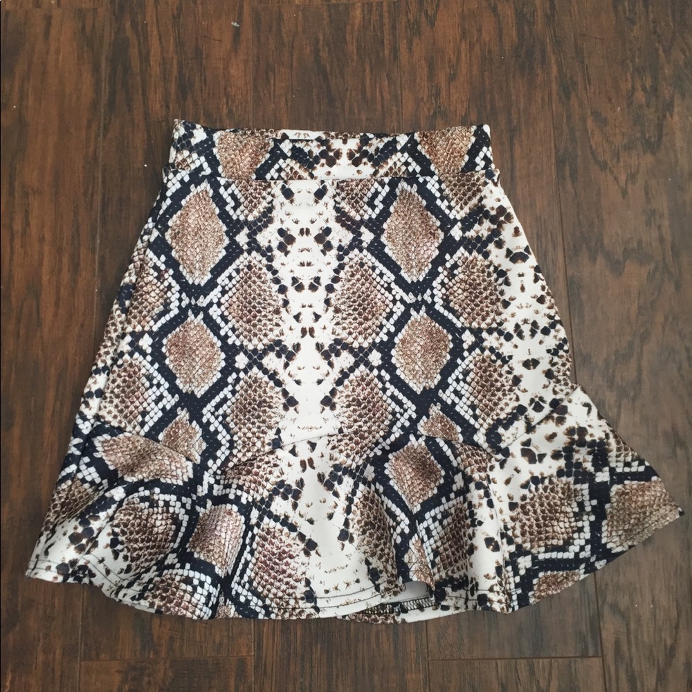 Animal print mini skirt